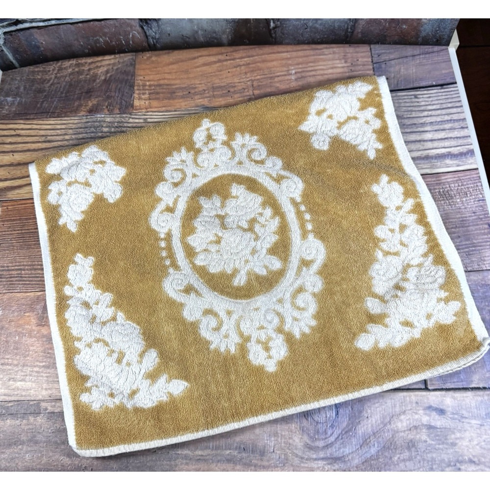 Cannon Royal Family Gold Cream Floral Sculpted Hand Towel‎ USA Vintage